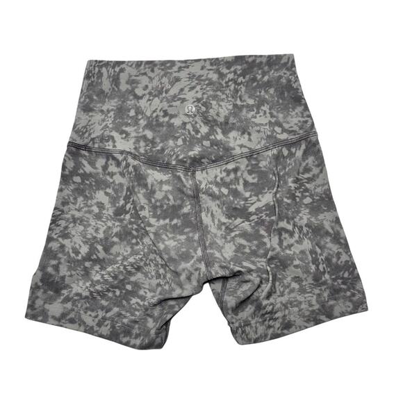 Lululemon Align Size 6 Shorts - Picture 2 of 3